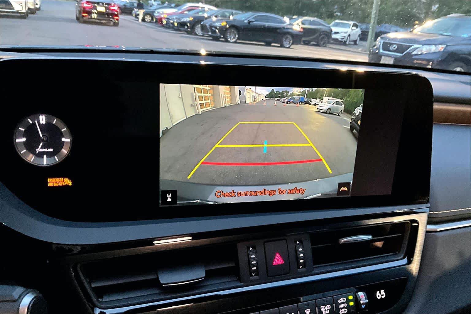 Used 2024 Lexus ES 350 w/ Premium Package FWD image 14