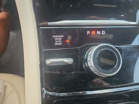 Used 2023 Jeep Grand Cherokee Limited AWD/4WD image 23
