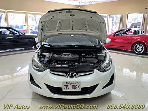 Used 2016 Hyundai Elantra SE FWD image 8