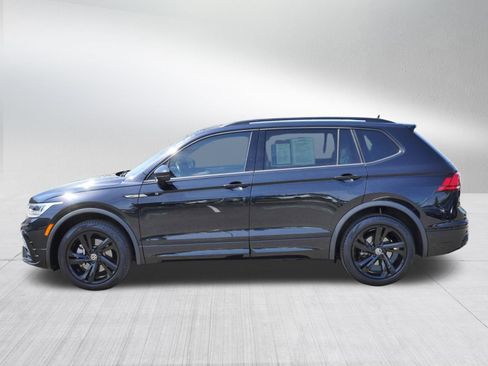 Certified 2023 Volkswagen Tiguan SE R-Line AWD/4WD image 4