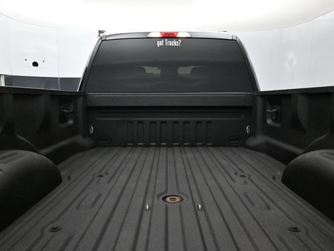 Used 2017 Ford F350 XLT w/ XLT Premium Package image 6