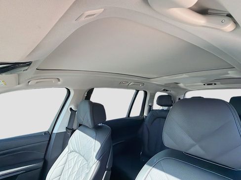 Certified 2025 BMW X7 xDrive40i w/ Premium Package image 30