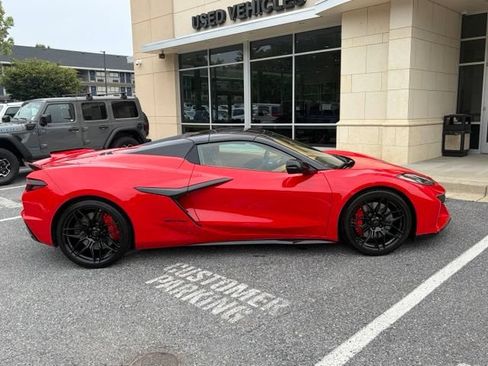 Used 2023 Chevrolet Corvette Z06 w/ Stealth Interior Trim Package RWD image 7