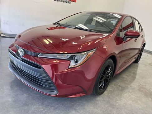 Used 2025 Toyota Corolla LE w/ Convenience Package image 6