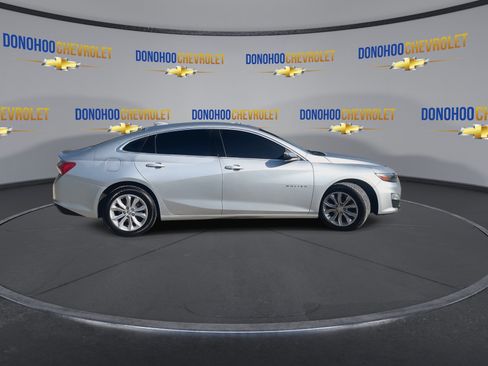 Used 2020 Chevrolet Malibu LT FWD image 12