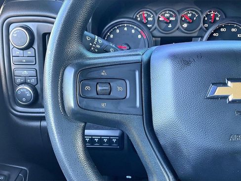Used 2022 Chevrolet Silverado 2500 Custom w/ Custom Convenience Package image 18