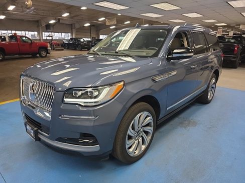 Used 2023 Lincoln Navigator Reserve AWD/4WD image 15