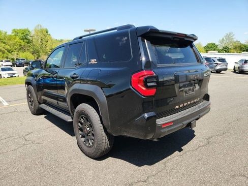 Used 2025 Toyota 4Runner TRD Off-Road Premium AWD/4WD image 5