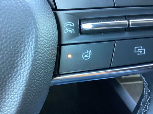 Used 2025 Chevrolet Equinox LT image 26