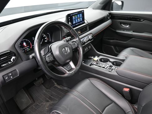 Certified 2023 Honda Pilot TrailSport image 24