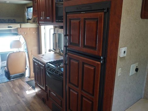 Used 2012 Mercedes-Benz Sprinter 3500 image 22