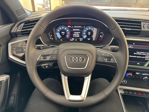 New 2025 Audi Q3 2.0T Premium image 19