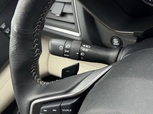 Used 2024 Subaru Ascent Limited w/ Technology Package image 28