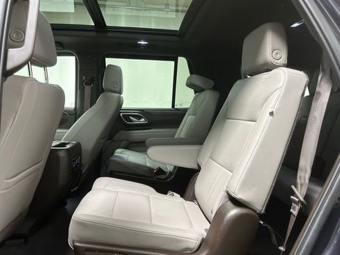 Used 2022 Chevrolet Tahoe LT w/ LT Signature Package image 14