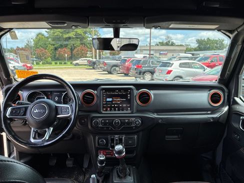 Used 2022 Jeep Gladiator Mojave w/ Cold Weather Group AWD/4WD image 19