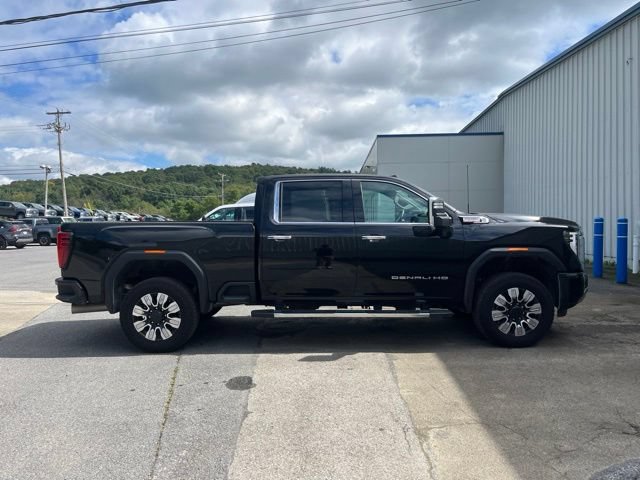 Used 2026 GMC Sierra 2500 Denali w/ Technology Package AWD/4WD image 3