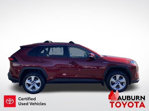 Certified 2021 Toyota RAV4 XLE Premium AWD/4WD image 9