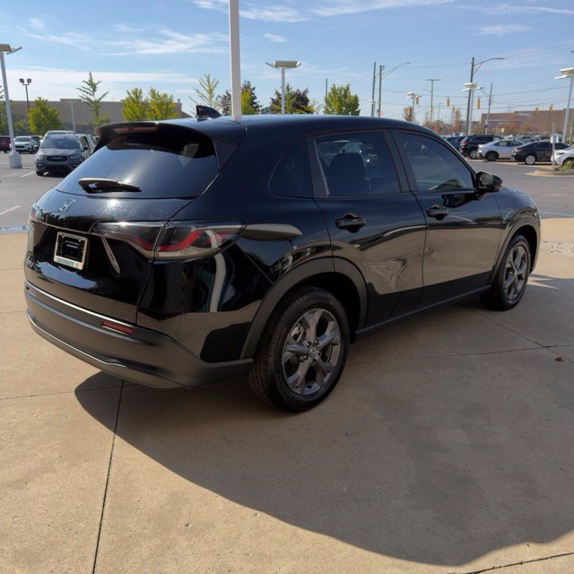 Used 2026 Honda HR-V LX image 5