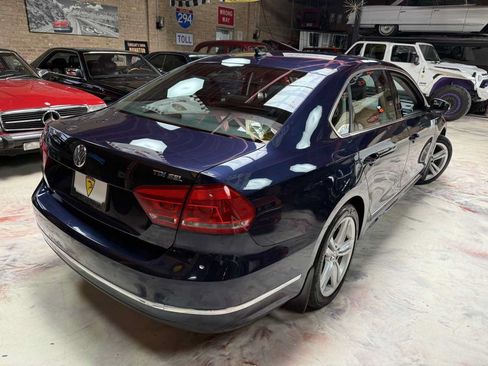 Used 2014 Volkswagen Passat TDI SEL Premium FWD image 2