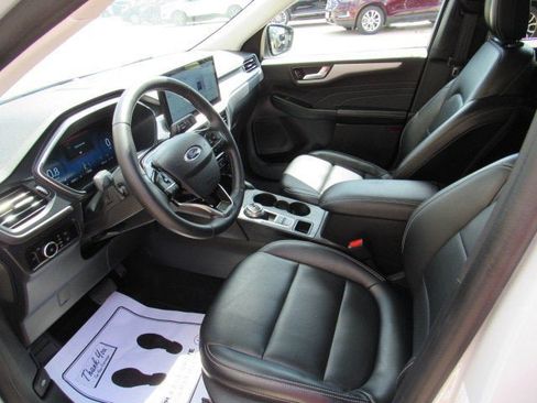 Used 2025 Ford Escape Platinum AWD/4WD image 8