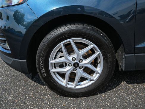 Certified 2024 Ford Edge SEL w/ Convenience Package AWD/4WD image 12