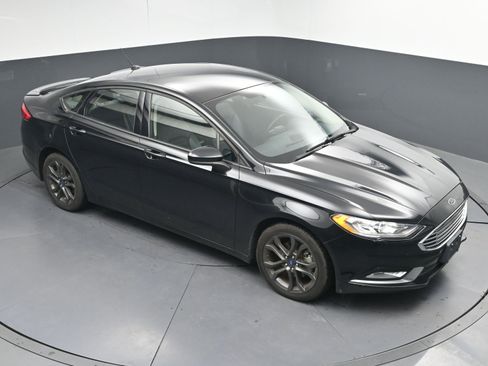 Used 2018 Ford Fusion SE w/ Equipment Group 201A image 32