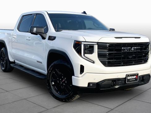 Used 2026 GMC Sierra 1500 Elevation w/ Elevation Premium Package AWD/4WD image 3