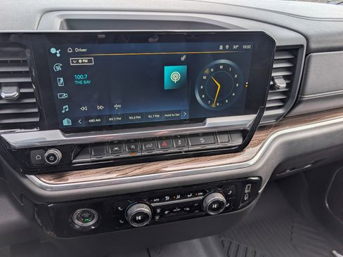 Used 2022 Chevrolet Silverado 1500 LT Trail Boss image 29