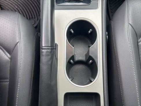 Used 2022 Volkswagen Passat 2.0T SE image 16