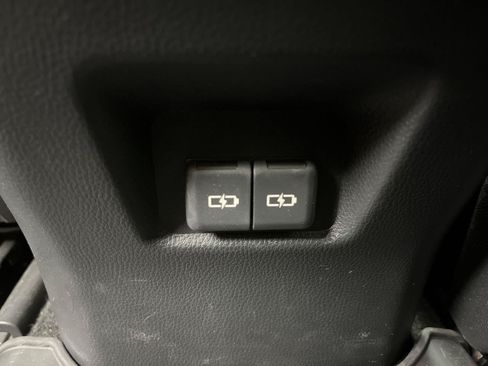 Used 2023 Toyota RAV4 XLE w/ Convenience Package AWD/4WD image 12