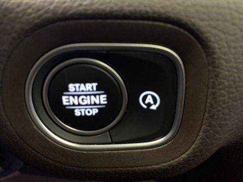 Used 2022 Mercedes-Benz GLS 450 4MATIC image 24