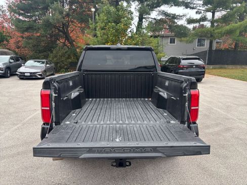 Used 2025 Toyota Tacoma TRD Off-Road image 29