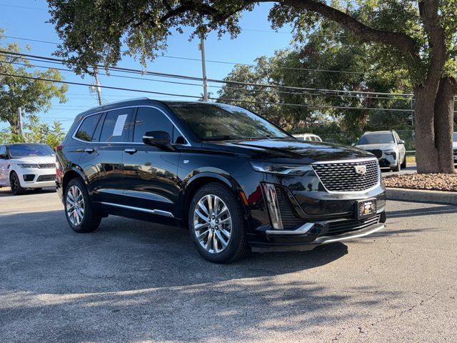 Used 2022 Cadillac XT6 Premium Luxury w/ Technology Package FWD image 7