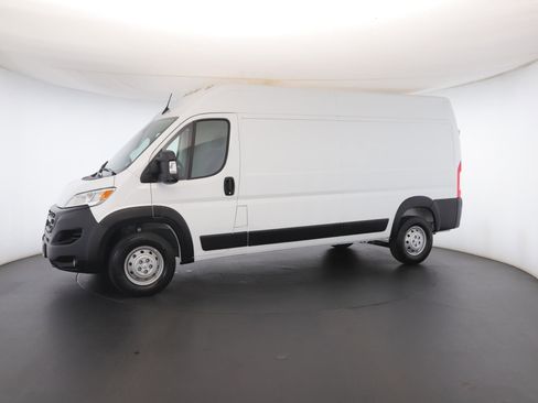 Used 2023 RAM ProMaster 2500 w/ Driver Convenience Group image 25