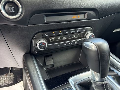 Used 2023 MAZDA CX-5 AWD 2.5 S w/ Premium Package image 16