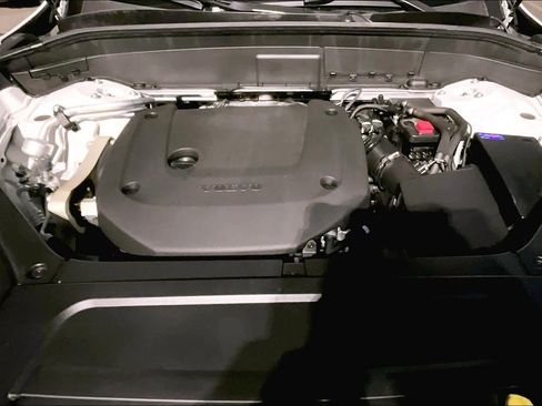 Certified 2024 Volvo XC90 B6 Plus w/ Protection Package Premier image 28