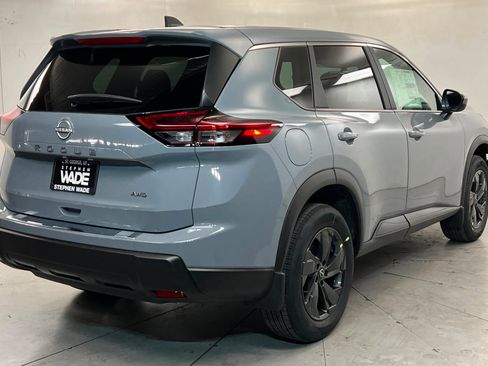 New 2026 Nissan Rogue SV w/ Cold Weather Package AWD/4WD image 5