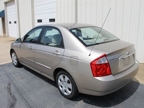 Used 2006 Kia Spectra EX image 4