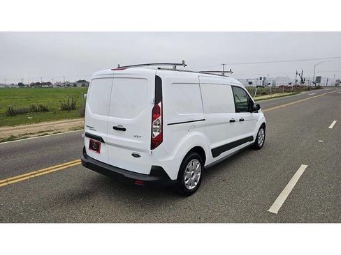 Used 2016 Ford Transit Connect XLT image 5