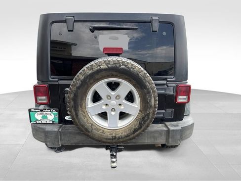 Used 2015 Jeep Wrangler Unlimited Sport w/ Quick Order Package 24S AWD/4WD image 4