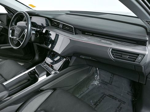 Used 2024 Audi Q8 e-tron Prestige w/ Prestige Package AWD/4WD image 26