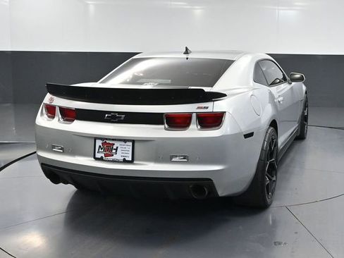 Used 2010 Chevrolet Camaro SS w/ RS Package RWD image 7