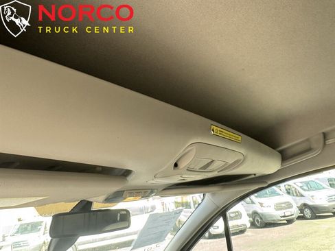 Used 2018 Ford Transit Connect XLT image 26