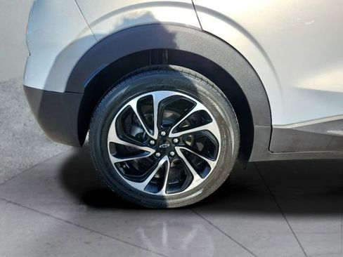 Used 2023 Chevrolet Bolt EUV Premier image 27