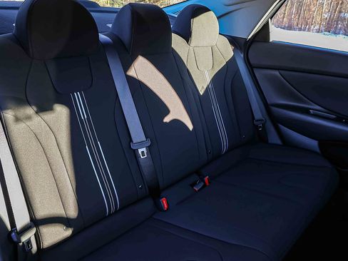 Used 2023 Hyundai Elantra SEL w/ Convenience Package image 23