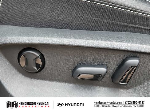 Used 2024 Volkswagen Atlas SE FWD image 17