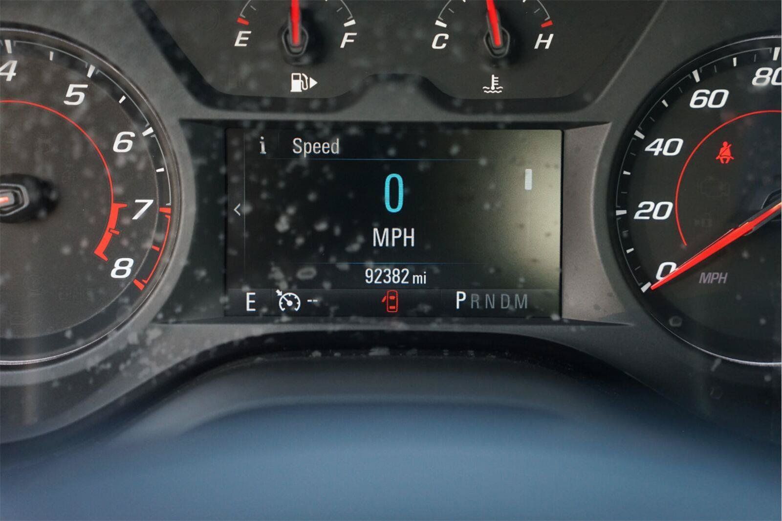 Used 2018 Chevrolet Camaro LT RWD image 21