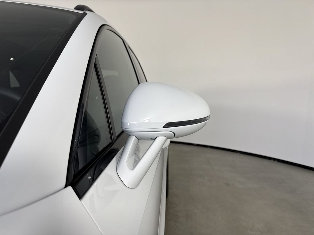 Certified 2026 Porsche Macan S AWD/4WD image 12