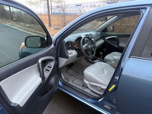 Used 2012 Toyota RAV4 FWD w/ Upgrade Value Pkg image 13