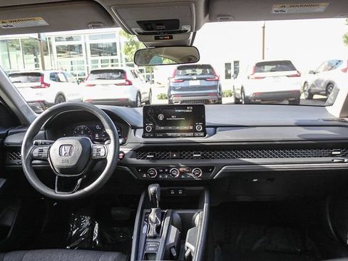 Used 2023 Honda Accord EX image 16